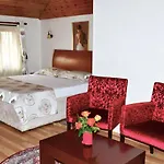 Otel Tafaj 3*