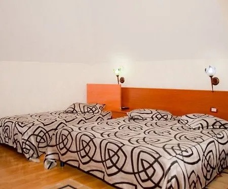 Tafaj Szálloda Tirana