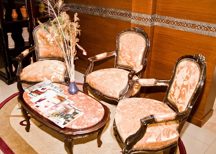 Tafaj 3* ティラナ